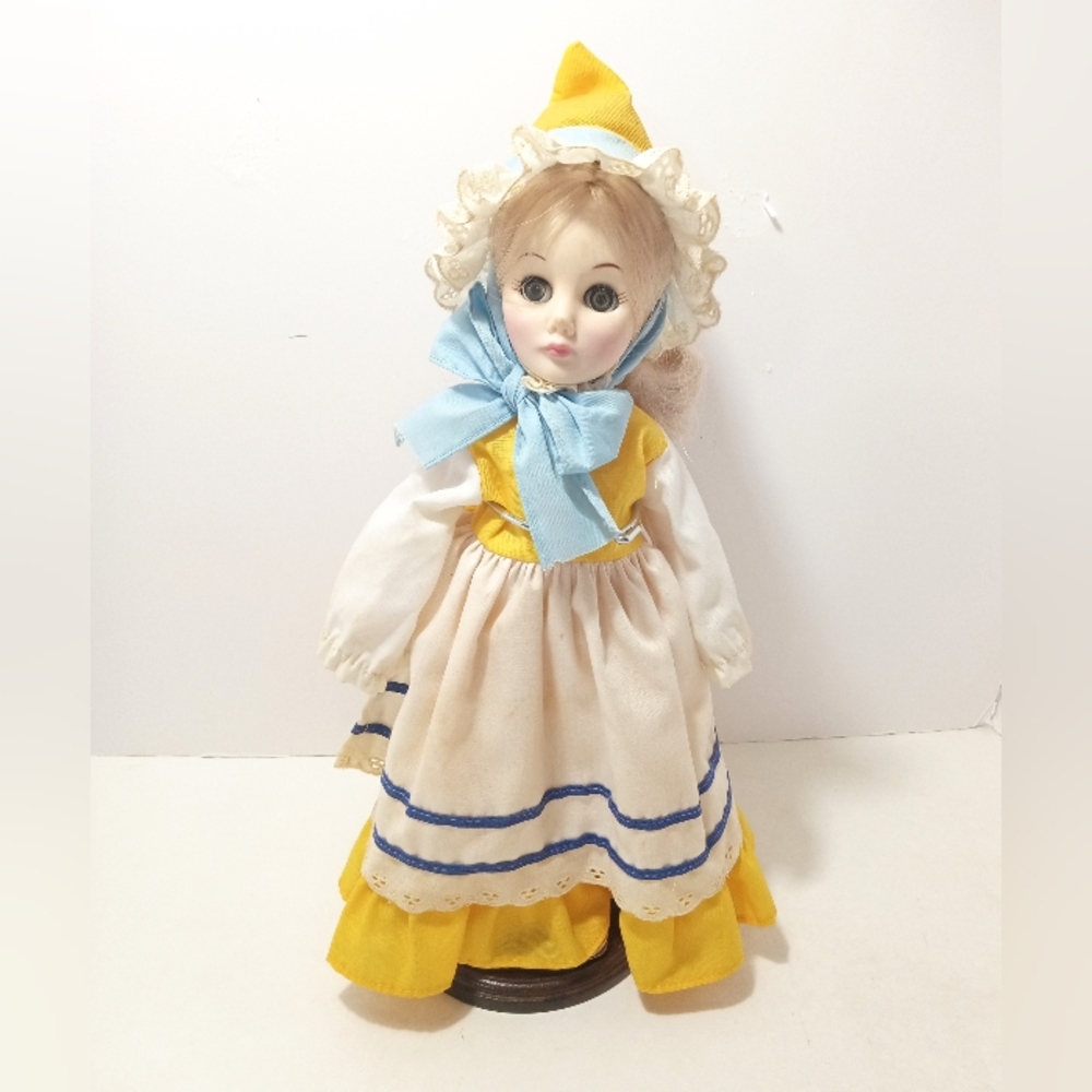 Mother Goose Effanbee Doll Vintage With Stand Storybook Collection AS IS